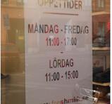 Fönsterdekor -Öppettider